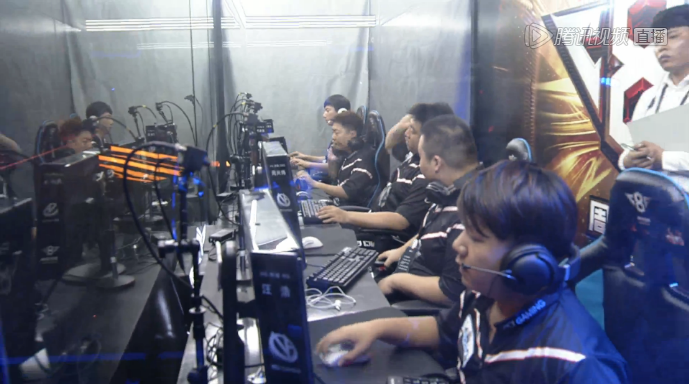 SAW 击败 Liquid， Legacy 在 PGL Masters 布加勒斯特 2025 四分之一决赛中战胜 pain