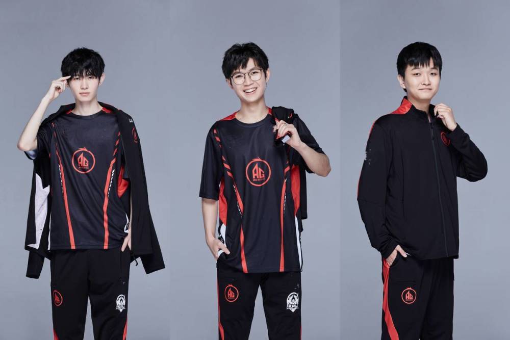 Perfecto(RUS) 以教练的账号进行比赛，作为 Virtus.pro 在 IEM 成都输给了 Vitality