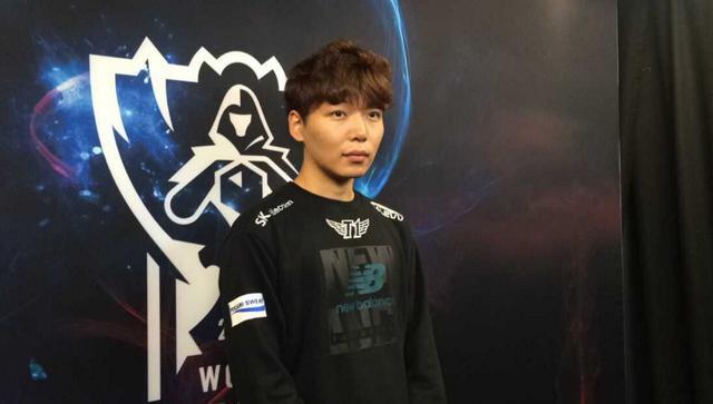 LPL 英语评论员 Kitty 分享等级形象：单人和二人组合31胜18负大师
