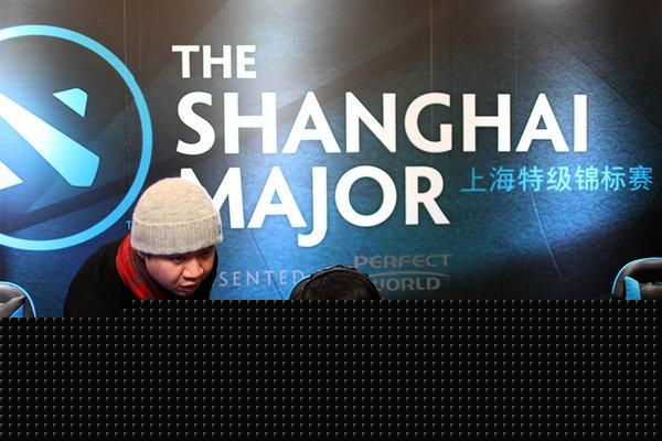 德州扑克中期如何判断局势（如何在德州扑克中期评估牌局形势）