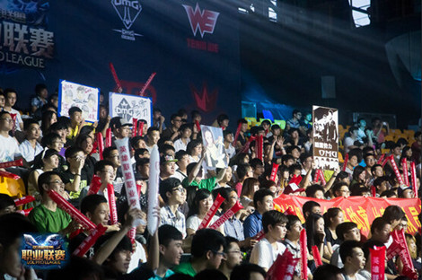 韩网投票最佳阵容结果与官方最相似 仅ADC位置阵容不同！