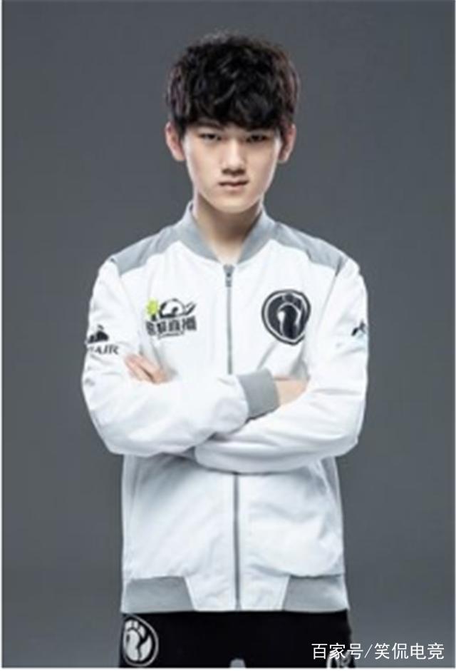 未来科技：解析“脑机接口（BCI）”可能对博弈决策产生的超人类辅助作用。（脑机接口（BCI）如何以超人类增益赋能博弈决策）